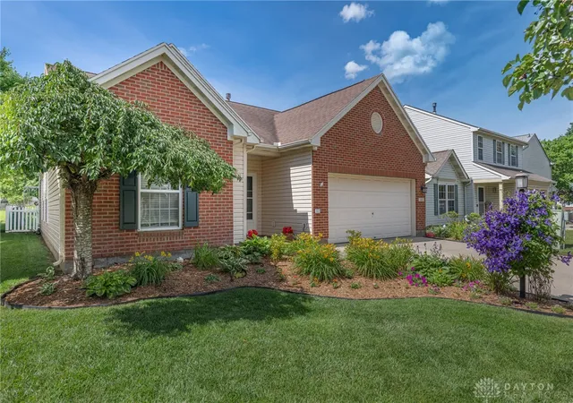 Photo 3 of Sale Pending at 365 W Pugh Dr, Springboro, OH 45066 | MLS# 968847 | Listing updated on 2026-09-19