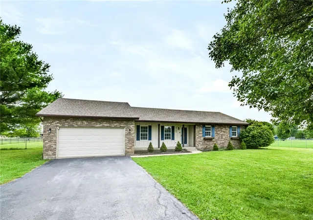 Photo 2 of Single family home for sale at 4268 Joshane St, Springfield, OH 45502 | MLS# 968888 | Listing updated on 2026-10-07