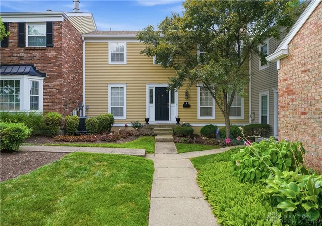 Photo 1 of Condo for sale at 3 S Applewood Ct, Fairfield, OH 45014 | MLS# 969108 | Listing updated on 2026-09-17