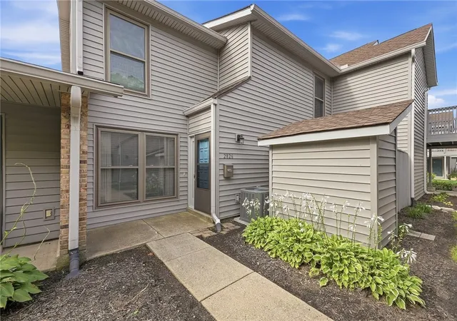 Photo 1 of Condo for sale at 2826 Foxwood Ct, Miamisburg, OH 45342 | MLS# 968960 | Listing updated on 2026-09-25