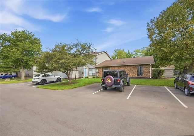 Photo 2 of Condo for sale at 2826 Foxwood Ct, Miamisburg, OH 45342 | MLS# 968960 | Listing updated on 2026-09-25