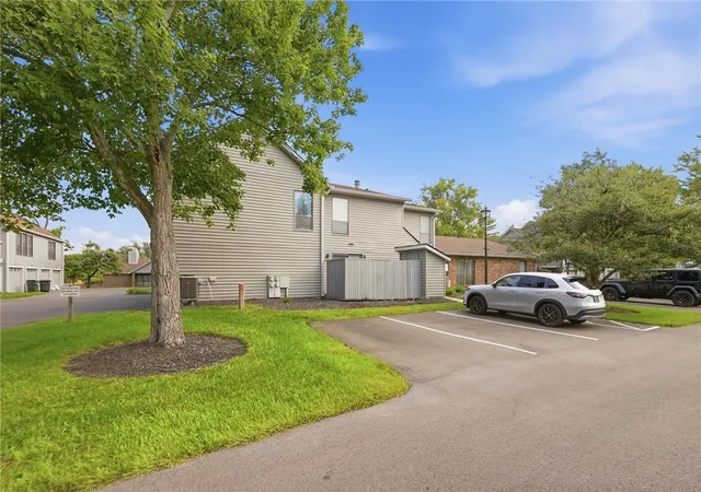 Photo 3 of Condo for sale at 2826 Foxwood Ct, Miamisburg, OH 45342 | MLS# 968960 | Listing updated on 2026-09-25