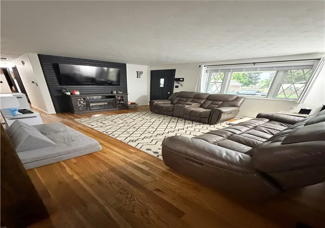 Photo 3 of Single family home for sale at 101 Larrel Ln, West Milton, OH 45383 | MLS# 969095 | Listing updated on 2026-10-04