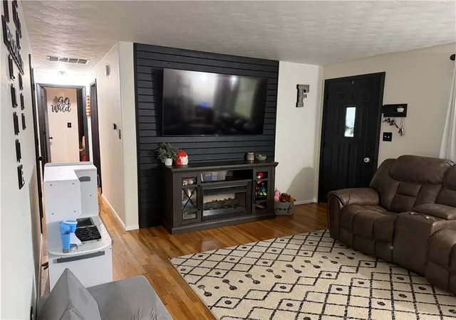 Photo 4 of Single family home for sale at 101 Larrel Ln, West Milton, OH 45383 | MLS# 969095 | Listing updated on 2026-10-04