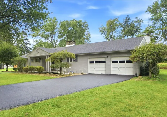 Photo 2 of Sale Pending at 109 Edgewood Dr, Eaton, OH 45320 | MLS# 969090 | Listing updated on 2026-09-29