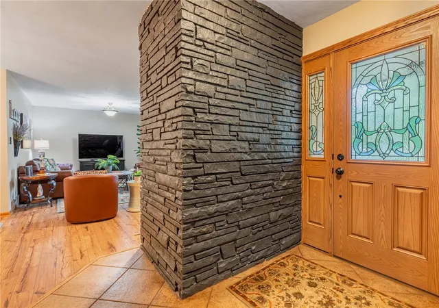 Photo 3 of Sale Pending at 829 Lovetta Dr, Dayton, OH 45429 | MLS# 969051 | Listing updated on 2026-10-01