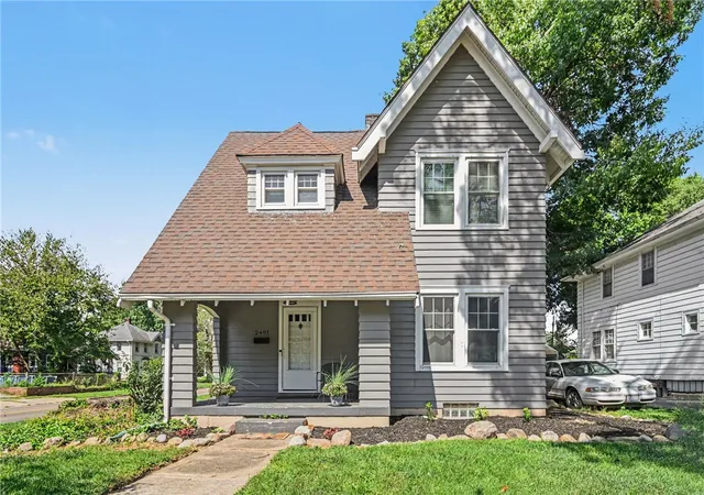 Photo 2 of Single family home for sale at 2401 Flemming Rd, Middletown, OH 45042 | MLS# 969167 | Listing updated on 2026-10-07