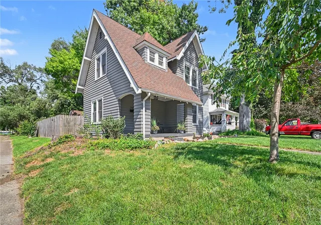 Photo 3 of Single family home for sale at 2401 Flemming Rd, Middletown, OH 45042 | MLS# 969167 | Listing updated on 2026-10-07