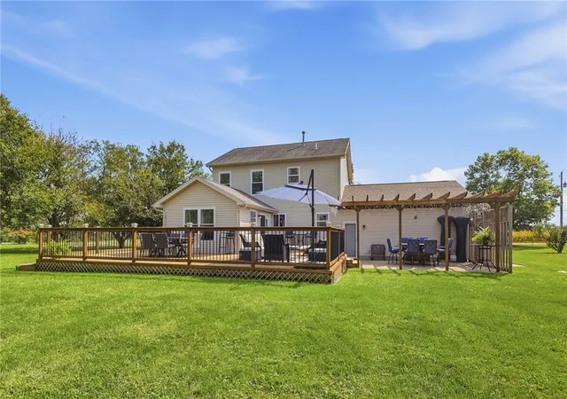 Photo 3 of Single family home for sale at 3082 W Jackson Rd, Springfield, OH 45502 | MLS# 969106 | Listing updated on 2026-09-20
