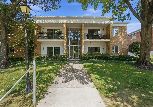 Condo for sale at 3205 Southdale Dr #2, Dayton, OH 45409 | MLS# 968602