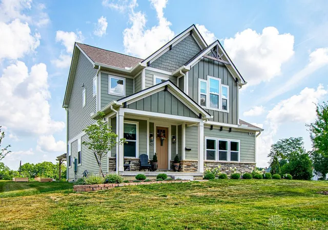 Photo 2 of Single family home for sale at 2621 Central Ave, Middletown, OH 45044 | MLS# 969211 | Listing updated on 2026-10-05
