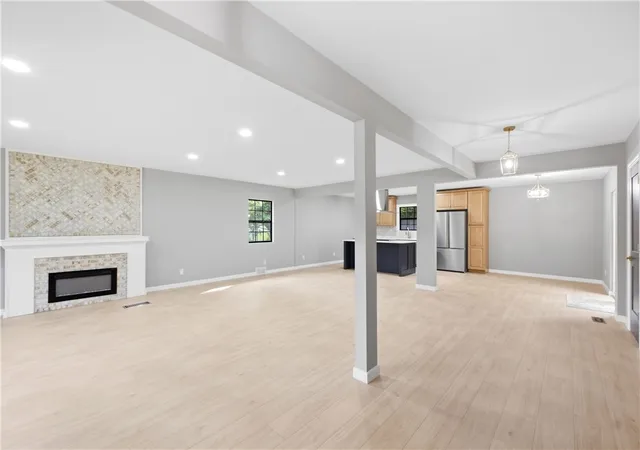 Photo 4 of Single family home for sale at 1231 White Oak Dr, Springfield, OH 45504 | MLS# 969104 | Listing updated on 2026-09-22