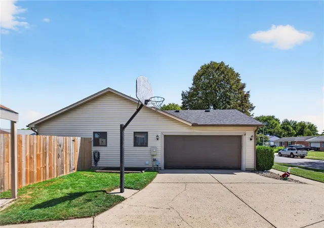 Photo 3 of Single family home for sale at 2509 Aberdeen Ct, Troy, OH 45373 | MLS# 969185 | Listing updated on 2026-10-06