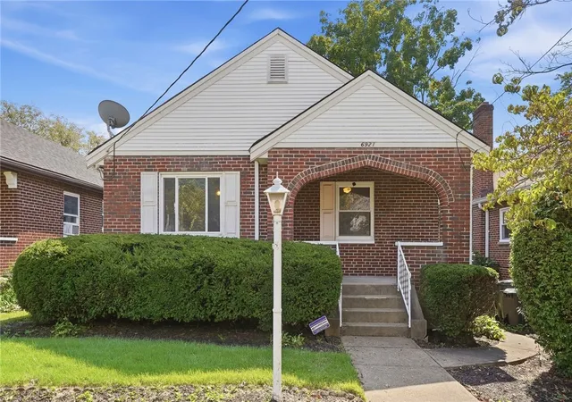 Single family home for sale at 6921 Windward St, Cincinnati, OH 45227 | MLS# 969195