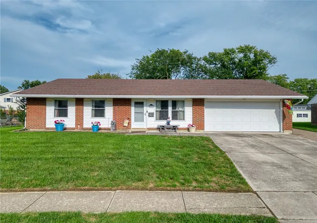 Photo 1 of Sale Pending at 404 Bellaire Dr, Fairborn, OH 45324 | MLS# 969151 | Listing updated on 2026-09-19