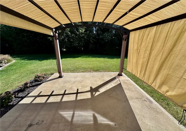 Photo 2 of Single family home for sale at 4303 Hunting Hawk Dr, Lebanon, OH 45036 | MLS# 968949 | Listing updated on 2026-10-02