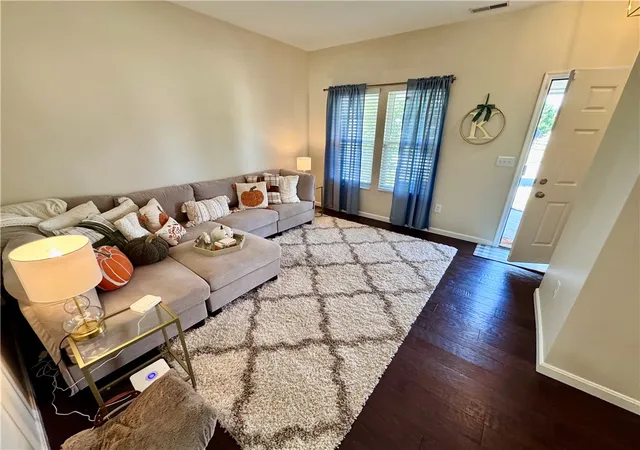 Photo 4 of Single family home for sale at 4303 Hunting Hawk Dr, Lebanon, OH 45036 | MLS# 968949 | Listing updated on 2026-10-02