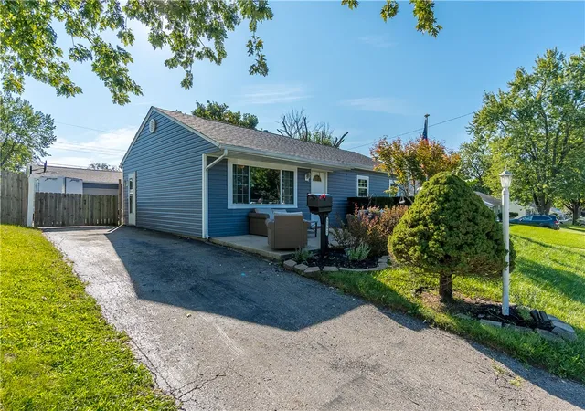 Photo 2 of Sale Pending at 2582 Crestwell Pl, Dayton, OH 45420 | MLS# 969216 | Listing updated on 2026-09-29