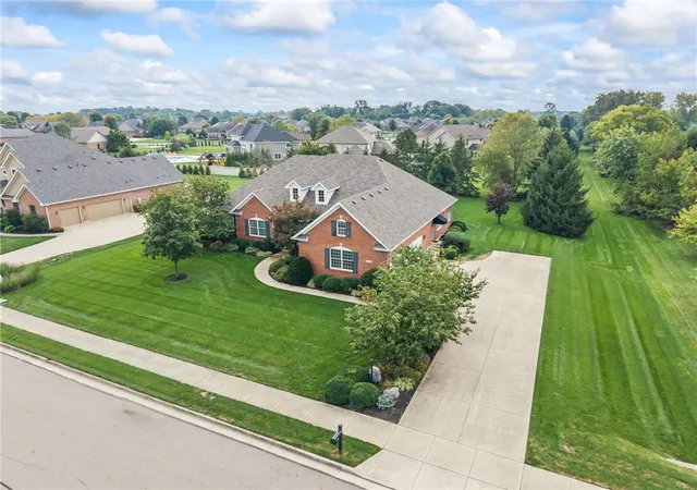 Photo 2 of Sale Pending at 2730 Meadowpoint Dr, Troy, OH 45373 | MLS# 969219 | Listing updated on 2026-09-20