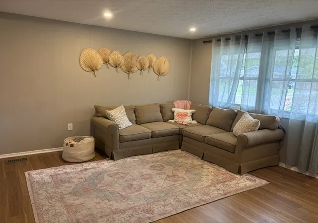 Photo 3 of Single family home for sale at 138 Mccraw Dr, Englewood, OH 45322 | MLS# 969278 | Listing updated on 2026-09-25