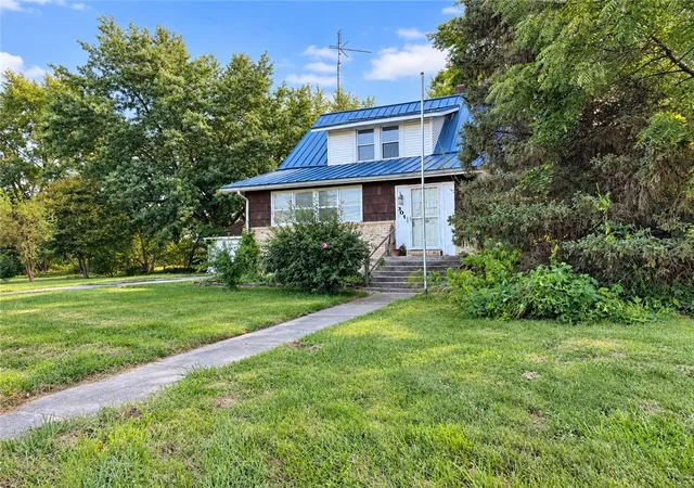 Photo 3 of Single family home for sale at 301 Shawnee Rd, Cridersville, OH 45806 | MLS# 969289 | Listing updated on 2026-09-24