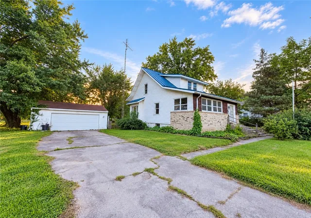 Photo 4 of Single family home for sale at 301 Shawnee Rd, Cridersville, OH 45806 | MLS# 969289 | Listing updated on 2026-09-24