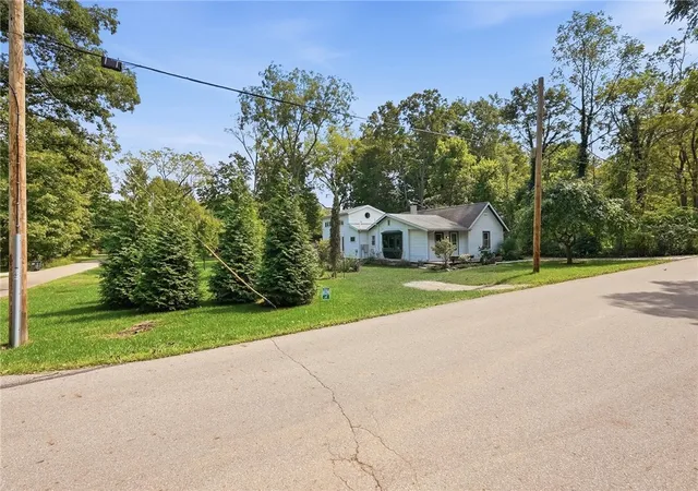 Photo 4 of Single family home for sale at 325 N High St, Yellow Springs, OH 45387 | MLS# 967280 | Listing updated on 2026-09-24