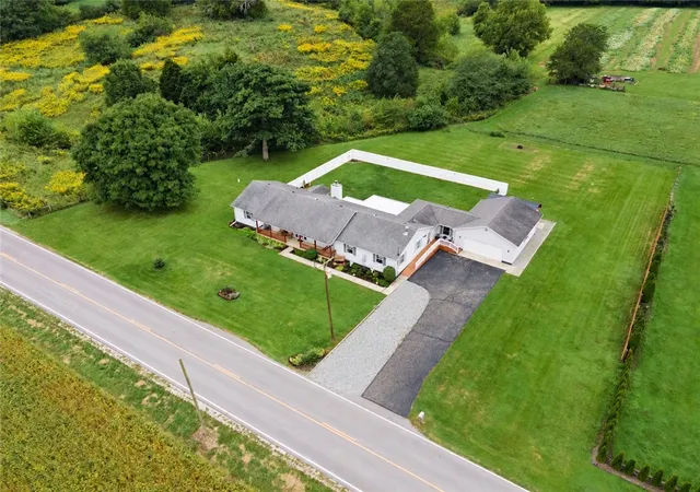 Photo 3 of Single family home for sale at 5373 Upper Valley Pike, Springfield, OH 45502 | MLS# 969292 | Listing updated on 2026-09-19
