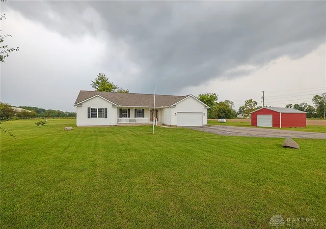Photo 3 of Single family home for sale at 6880 Bard Rd, Tipp City, OH 45371 | MLS# 969218 | Listing updated on 2026-10-04