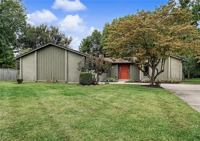 Photo 2 of Single family home for sale at 2180 Woodstock Ct, Troy, OH 45373 | MLS# 969337 | Listing updated on 2026-10-01