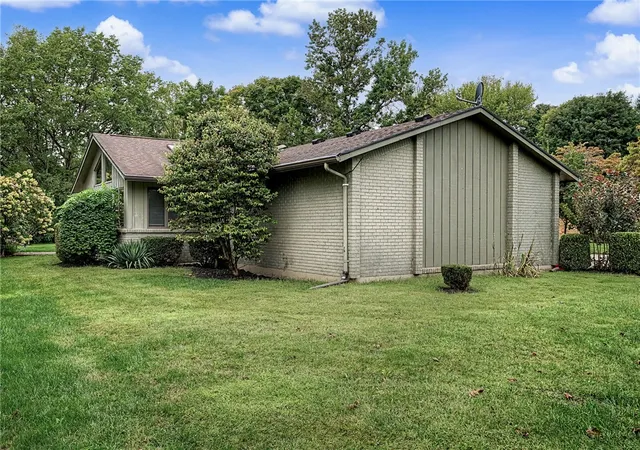 Photo 3 of Single family home for sale at 2180 Woodstock Ct, Troy, OH 45373 | MLS# 969337 | Listing updated on 2026-10-01