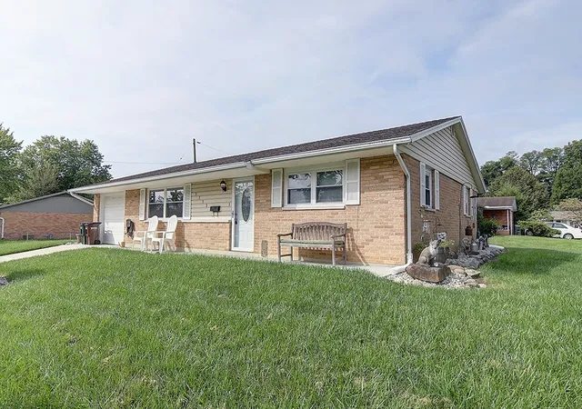Photo 2 of Single family home for sale at 5753 Lily Ln, Dayton, OH 45414 | MLS# 969323 | Listing updated on 2026-10-02
