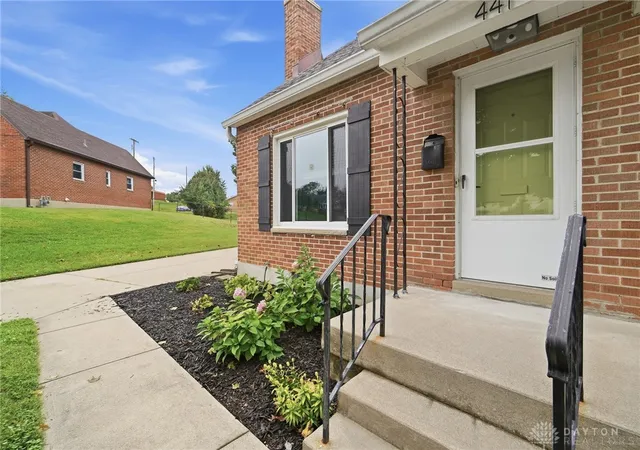 Photo 3 of Sale Pending at 441 W Early Dr, Miamisburg, OH 45342 | MLS# 969111 | Listing updated on 2026-09-27