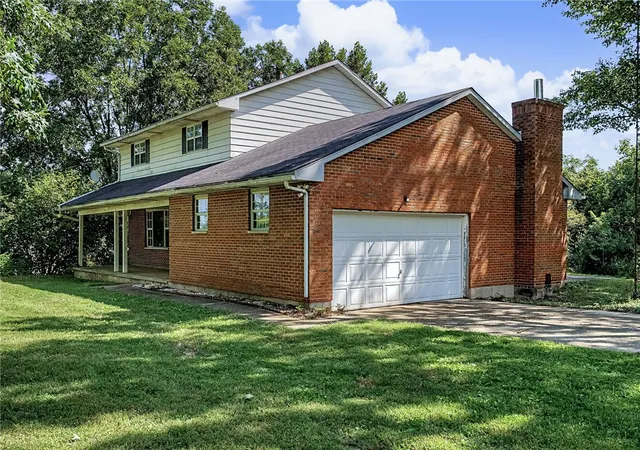 Photo 1 of Single family home for sale at 5706 Red Lion 5 Points Rd, Springboro, OH 45066 | MLS# 969346 | Listing updated on 2026-09-27