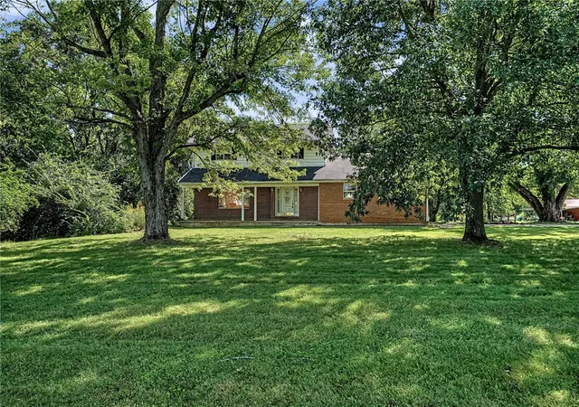Photo 2 of Single family home for sale at 5706 Red Lion 5 Points Rd, Springboro, OH 45066 | MLS# 969346 | Listing updated on 2026-09-27