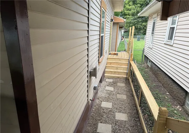 Photo 3 of Single family home for sale at 708 Elsmere St, Middletown, OH 45042 | MLS# 969369 | Listing updated on 2026-09-22