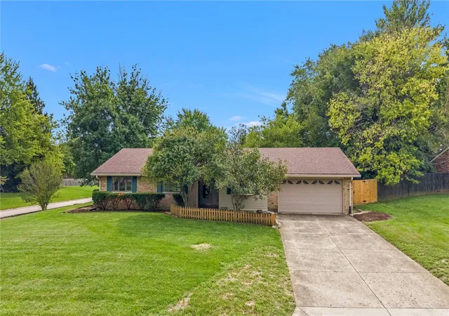 Photo 2 of Sale Pending at 3243 Windmill Dr, Beavercreek, OH 45432 | MLS# 969312 | Listing updated on 2026-10-06