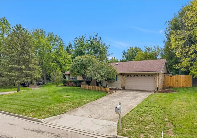 Photo 3 of Sale Pending at 3243 Windmill Dr, Beavercreek, OH 45432 | MLS# 969312 | Listing updated on 2026-10-06