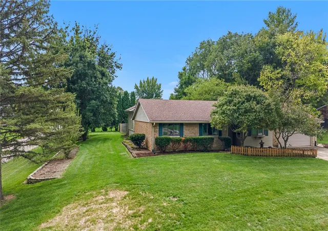 Photo 4 of Sale Pending at 3243 Windmill Dr, Beavercreek, OH 45432 | MLS# 969312 | Listing updated on 2026-10-06