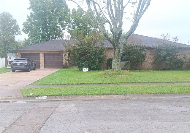 Photo 1 of Single family home for sale at 862 Horrell Rd, Dayton, OH 45426 | MLS# 969377 | Listing updated on 2026-09-28