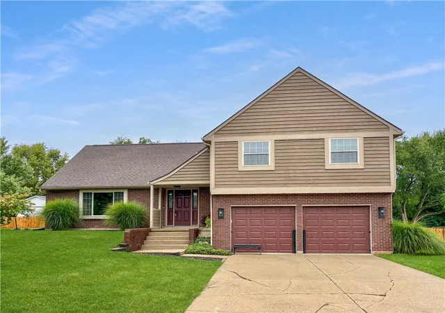 Photo 1 of Single family home for sale at 6800 Curtwood Dr, Tipp City, OH 45371 | MLS# 969395 | Listing updated on 2026-10-02