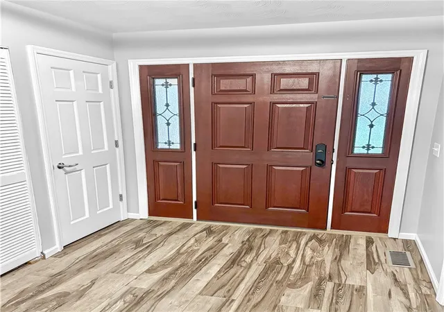 Photo 3 of Single family home for sale at 6800 Curtwood Dr, Tipp City, OH 45371 | MLS# 969395 | Listing updated on 2026-10-02