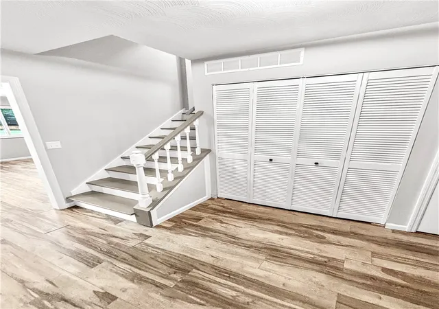 Photo 4 of Single family home for sale at 6800 Curtwood Dr, Tipp City, OH 45371 | MLS# 969395 | Listing updated on 2026-10-02