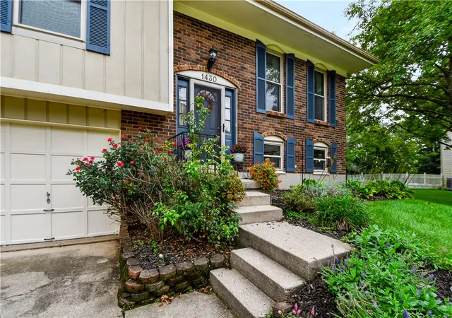 Photo 2 of Single family home for sale at 1430 Birch Bark Ct, Dayton, OH 45440 | MLS# 969381 | Listing updated on 2026-09-24