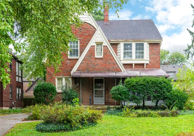 Photo 1 of Single family home for sale at 212 Beverly, Oakwood, OH 45419 | MLS# 969439 | Listing updated on 2026-09-25