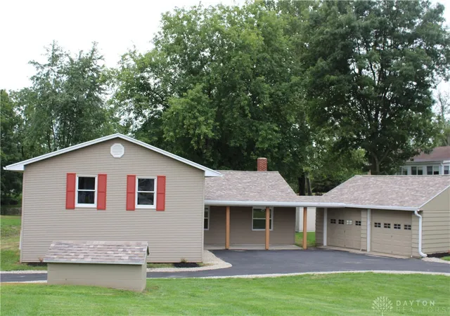 Photo 3 of Single family home for sale at 1153 N Middle Dr, Greenville, OH 45331 | MLS# 969446 | Listing updated on 2026-09-22