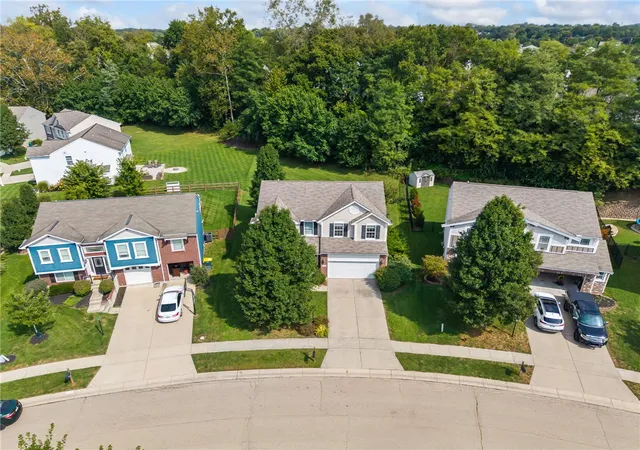 Photo 3 of Single family home for sale at 230 Bailey Ln, Springboro, OH 45066 | MLS# 968582 | Listing updated on 2026-10-03