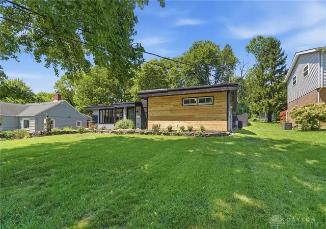 Photo 3 of Single family home for sale at 518 Kensington St, Middletown, OH 45044 | MLS# 969470 | Listing updated on 2026-09-22