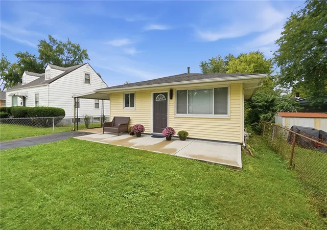 Photo 3 of Single family home for sale at 2204 Gipsy Dr, Dayton, OH 45414 | MLS# 969463 | Listing updated on 2026-09-30