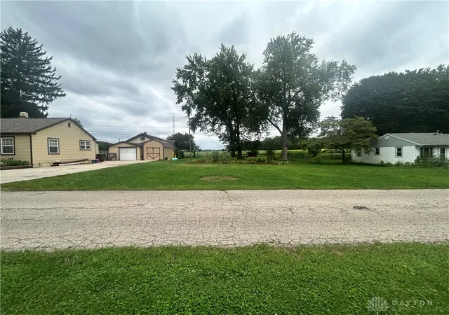Photo 3 of Sale Pending at 336 Sycamore Rd, Medway, OH 45341 | MLS# 969444 | Listing updated on 2026-09-24